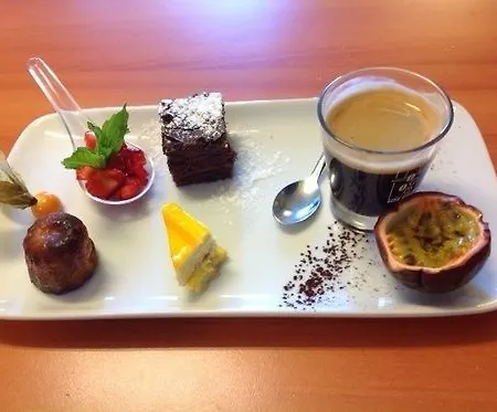 Logis Cris Et Restaurant, Lyon Sud-est Corbas