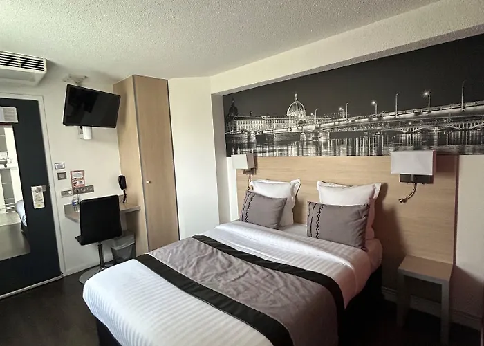 Hotel Logis Cris Hôtel, Lyon Sud