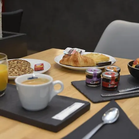 Hotell Logis Cris Et Restaurant, Lyon Sud-est