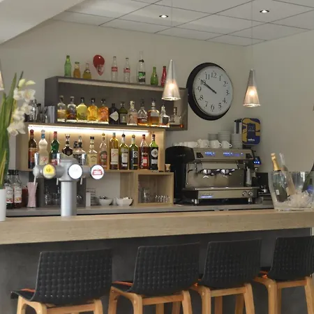 Hotel Logis Cris Et Restaurant, Lyon Sud-est Corbas