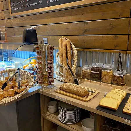 Logis Cris Et Restaurant, Lyon Sud-est 3* Corbas