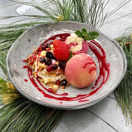Hotell Logis Cris Et Restaurant, Lyon Sud-est
