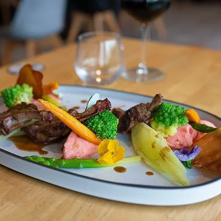 호텔 Logis Cris Et Restaurant, Lyon Sud-est 3*