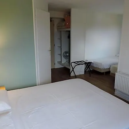 Logis Cris Et Restaurant, Lyon Sud-est