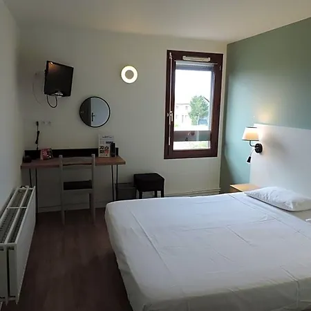 Logis Cris Et Restaurant, Lyon Sud-est Hotel