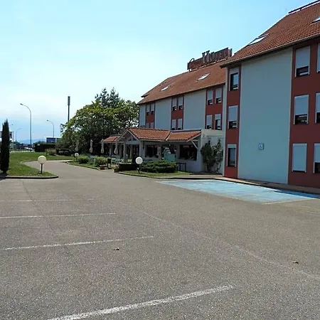Logis Cris Et Restaurant, Lyon Sud-est 호텔 3*