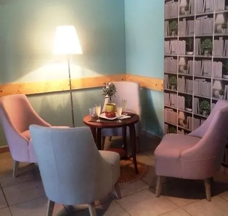 Logis Cris Et Restaurant, Lyon Sud-est Corbas