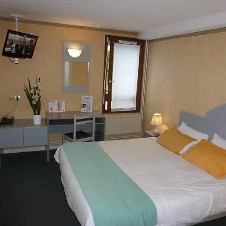 호텔 Logis Cris Et Restaurant, Lyon Sud-est 3*