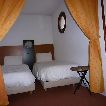 Logis Cris Et Restaurant, Lyon Sud-est Hotel Corbas