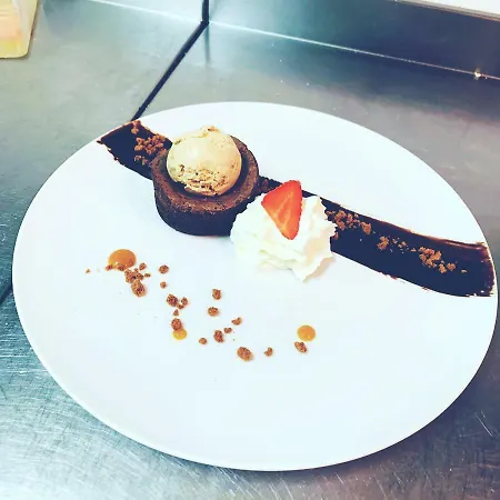 Logis Cris Et Restaurant, Lyon Sud-est Corbas