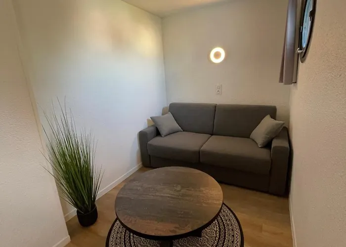Logis Cris Hôtel, Lyon Sud