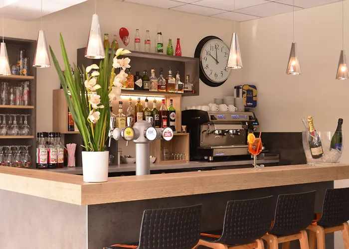 Logis Cris Hôtel, Lyon Sud Hotel Corbas