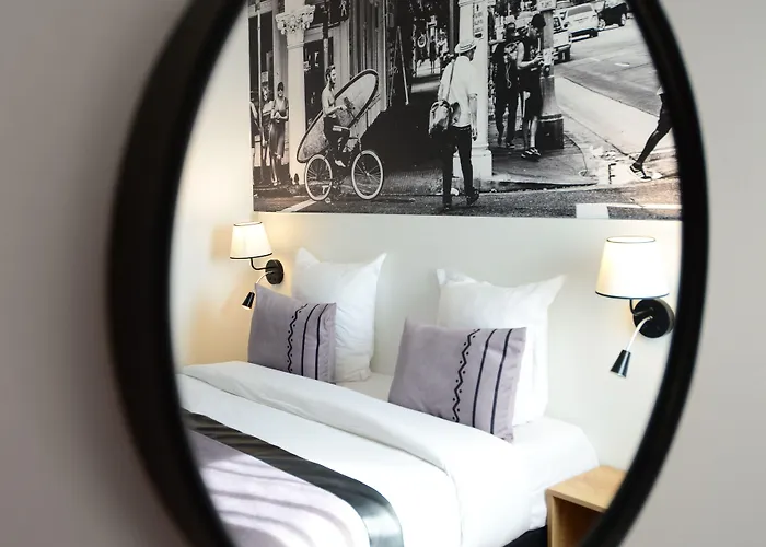 Logis Cris Hôtel, Lyon Sud Hotel