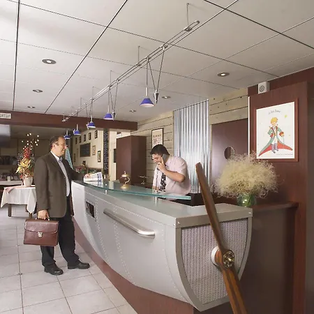 Logis Cris Hôtel, Lyon Sud 3*
